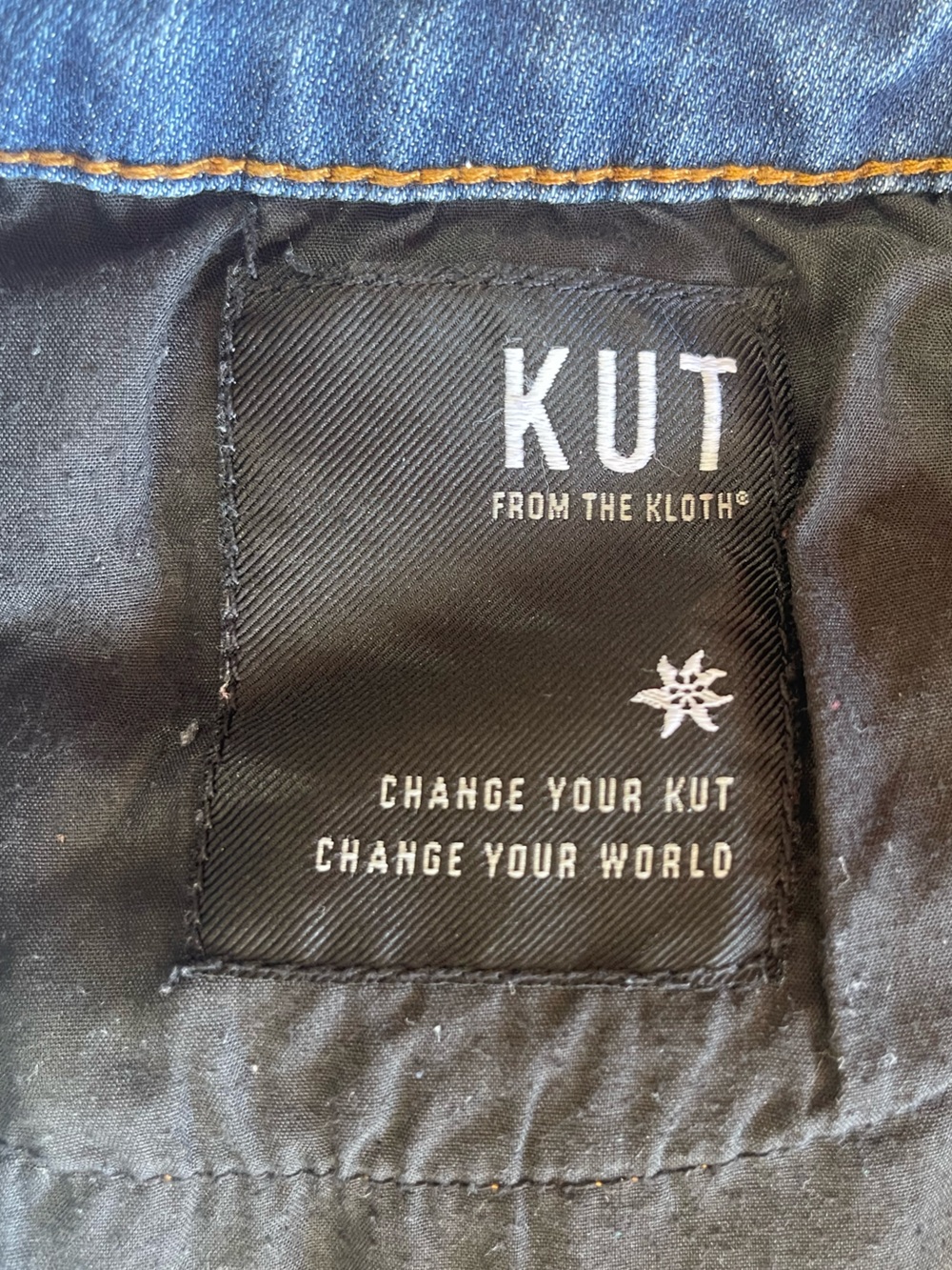 Kut from the Kloth Women's Straight Leg Jeans in Wash Blue - Picture 8 of 10